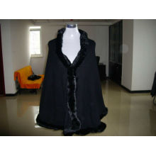 women cashmere shawl with fur trim